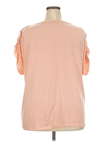BLOOMCHIC Short Sleeve T-Shirt (view 2)