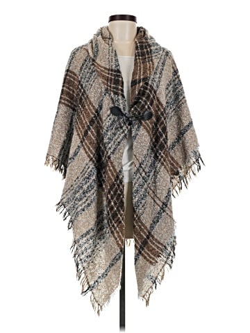 Modena Poncho (view 1)