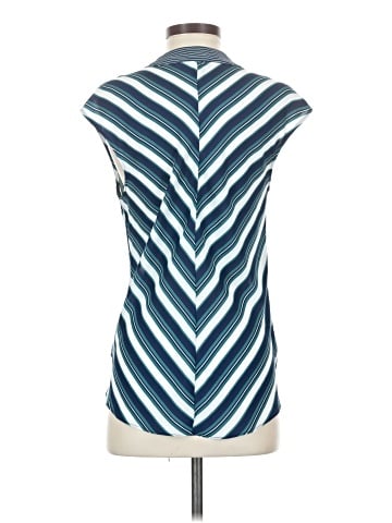 Trouve Sleeveless Blouse (view 2)