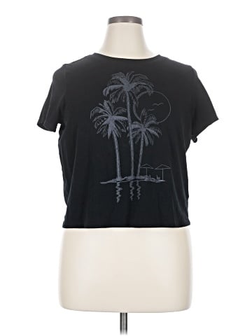 Torrid Short Sleeve T-Shirt (view 1)