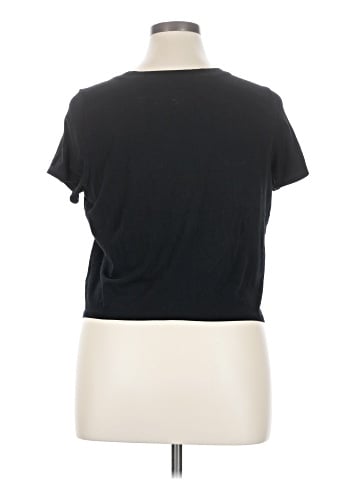 Torrid Short Sleeve T-Shirt (view 2)