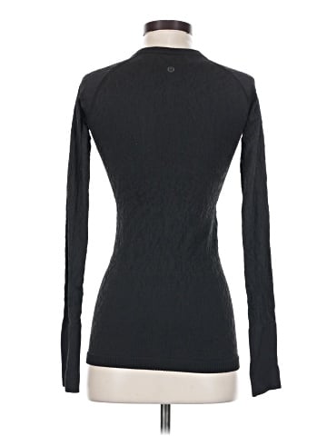 Lululemon Athletica Long Sleeve T-Shirt (view 2)
