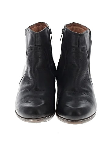 Pikolinos Ankle Boots (view 2)