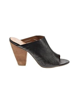 Report Signature Heels