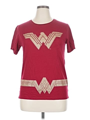 Wonder Woman Short Sleeve T-Shirt (view 1)