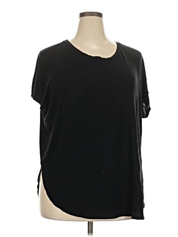 Victoria's Secret Short Sleeve T-Shirt (view 1)