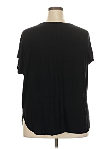Victoria's Secret Short Sleeve T-Shirt (view 2)