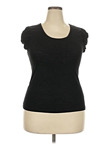 Xhilaration Short Sleeve Top (view 1)