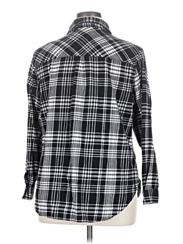 Gap Long Sleeve Button-Down Shirt (view 2)