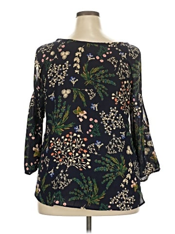 Le Lis 3/4 Sleeve Blouse (view 2)