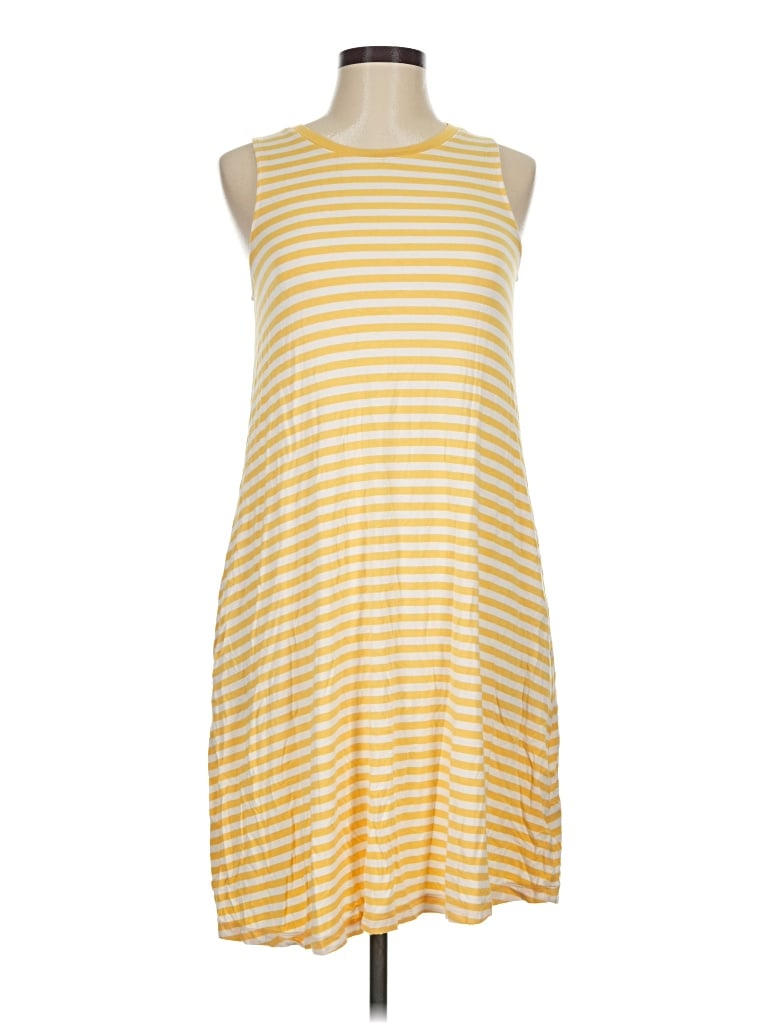 Pre-owned Time And Tru Casual Dress In Yellow