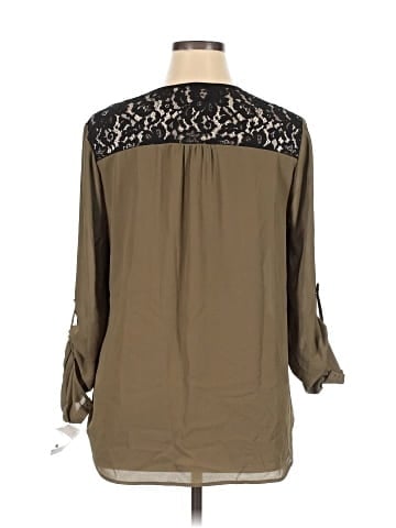 Signature Studio 3/4 Sleeve Blouse (view 2)