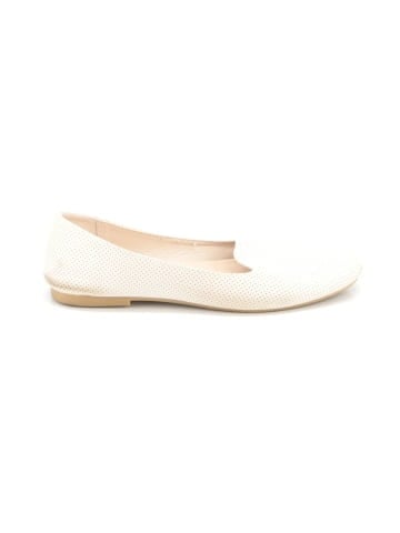 Unbranded Flats (view 1)