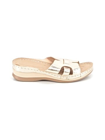 Unbranded Wedges (view 1)