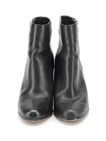 MICHAEL Michael Kors Ankle Boots (view 2)