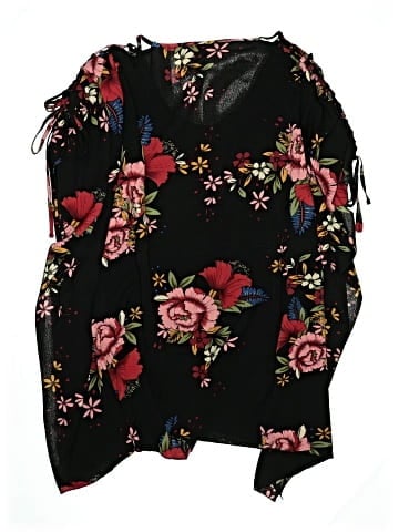Simply Noelle Swimsuit Cover Up (view 2)