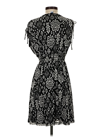 Old Navy Casual Dress (view 2)