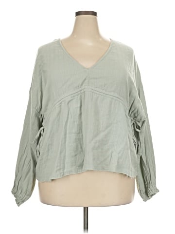 True Craft 3/4 Sleeve Blouse (view 1)