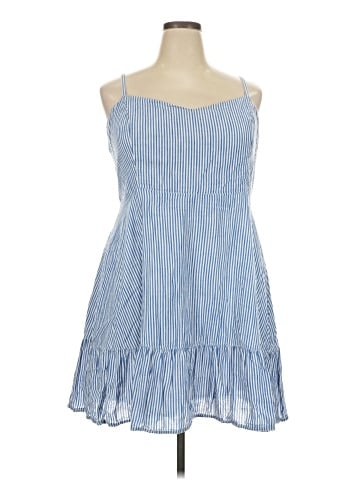 Old Navy Casual Dress (view 1)