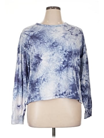 Socialite Long Sleeve T-Shirt (view 1)