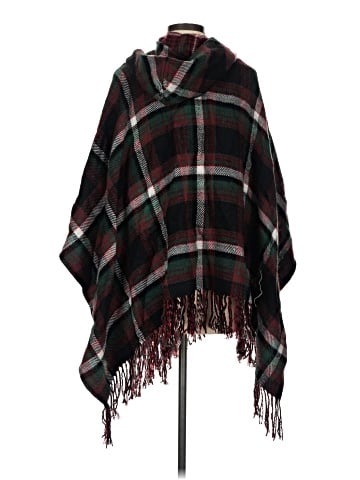 Simply Noelle Poncho (view 2)