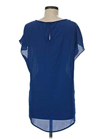 Pleione Short Sleeve Blouse (view 2)