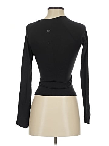 Lululemon Athletica Long Sleeve T-Shirt (view 2)