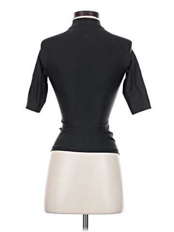 Lululemon Athletica Short Sleeve Turtleneck (view 2)