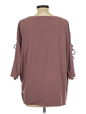 Torrid 3/4 Sleeve T-Shirt (view 2)