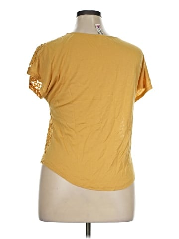 Ransom Short Sleeve Top (view 2)