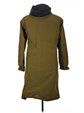 Descente Raincoat (view 2)