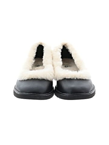 Ugg Flats (view 2)
