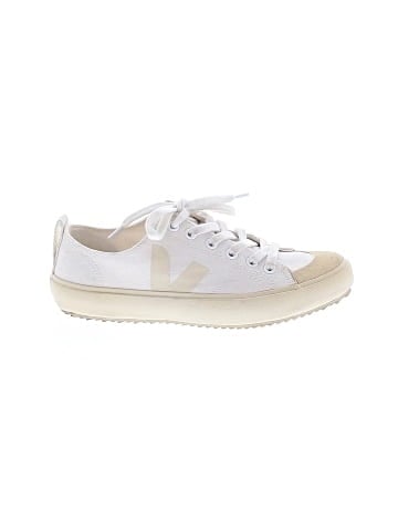VEJA Sneakers (view 1)