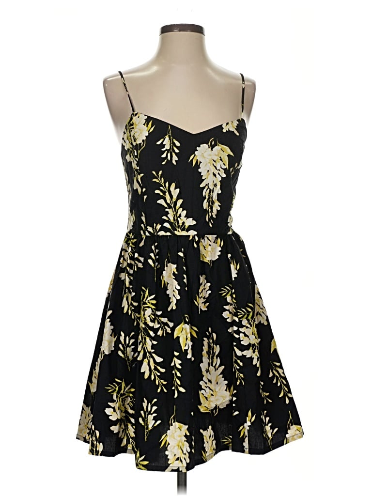 Pre-owned H&m Cocktail Dress In Black