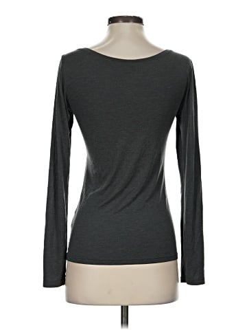 Uniqlo Long Sleeve T-Shirt (view 2)