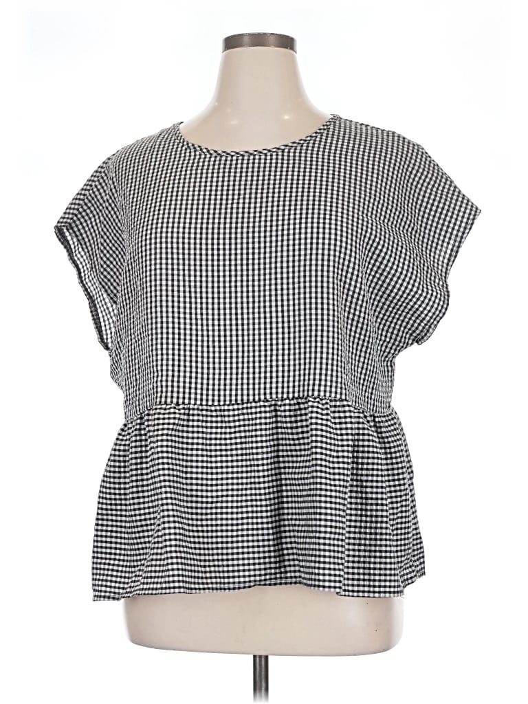 Pre-owned Shein Curve Sleeveless T-shirt In Silver