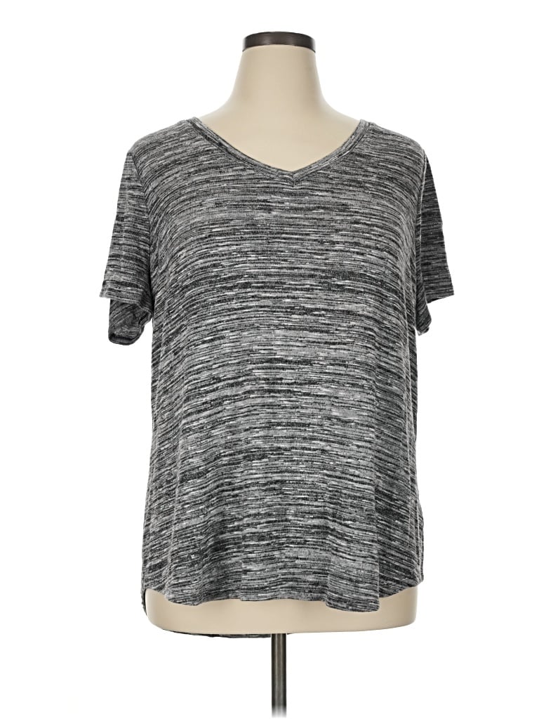 Pre-owned 24/7 Maurices Short Sleeve T-shirt In Gray