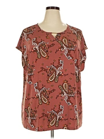 Liz Claiborne Short Sleeve T-Shirt (view 1)