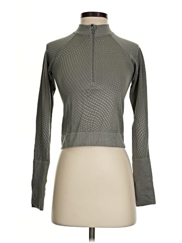 Lululemon Athletica Long Sleeve T-Shirt (view 1)