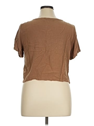 Zesica Short Sleeve T-Shirt (view 2)