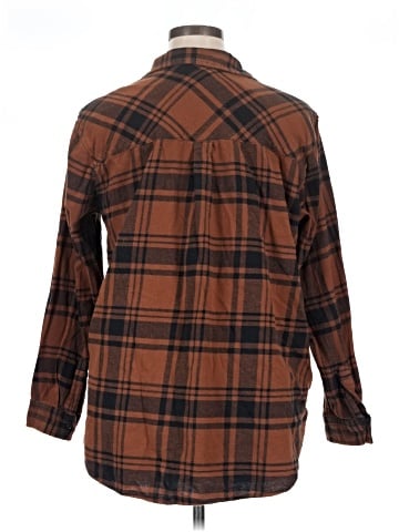 Gap Long Sleeve Button-Down Shirt (view 2)