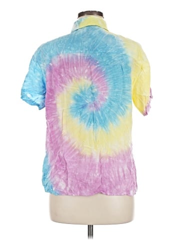 Forever 21 Short Sleeve Button-Down Shirt (view 2)