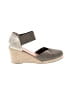 Andre Assous Gray Wedges Size 9 - photo 1