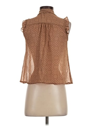 Pretty Good Sleeveless Blouse (view 2)