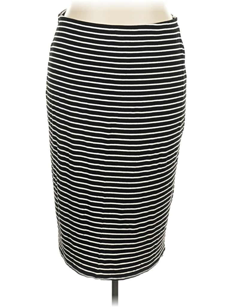 Pre-owned Old Navy Casual Skirt In Black