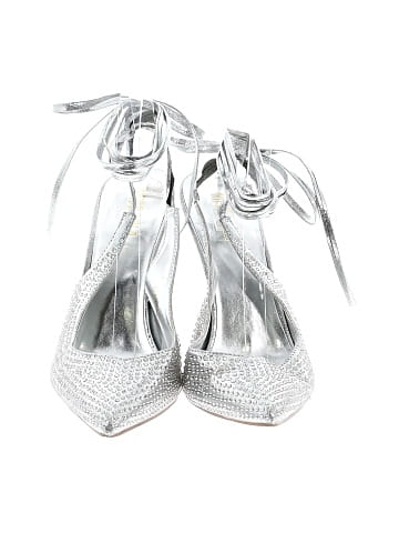 Miss Lola Heels (view 2)