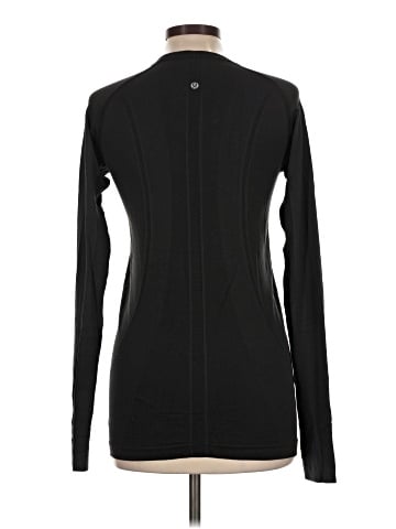 Lululemon Athletica Long Sleeve T-Shirt (view 2)