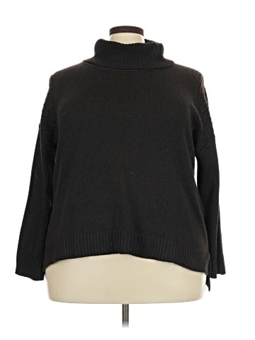 Evolution by Cyrus 3/4 Sleeve Turtleneck (view 1)