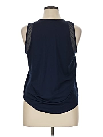 Lucky in Love Sleeveless T-Shirt (view 2)