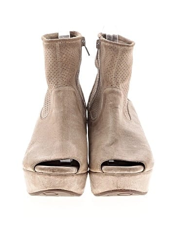 Chocolat Blu Wedges (view 2)